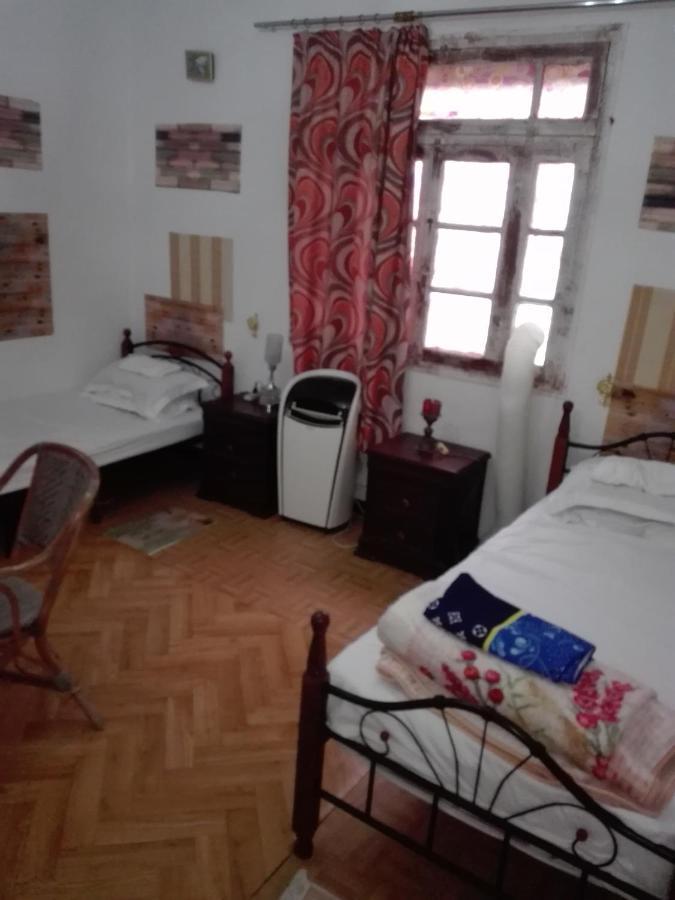 Vip Respectious Family Rooms El Biar Algiers Exterior photo